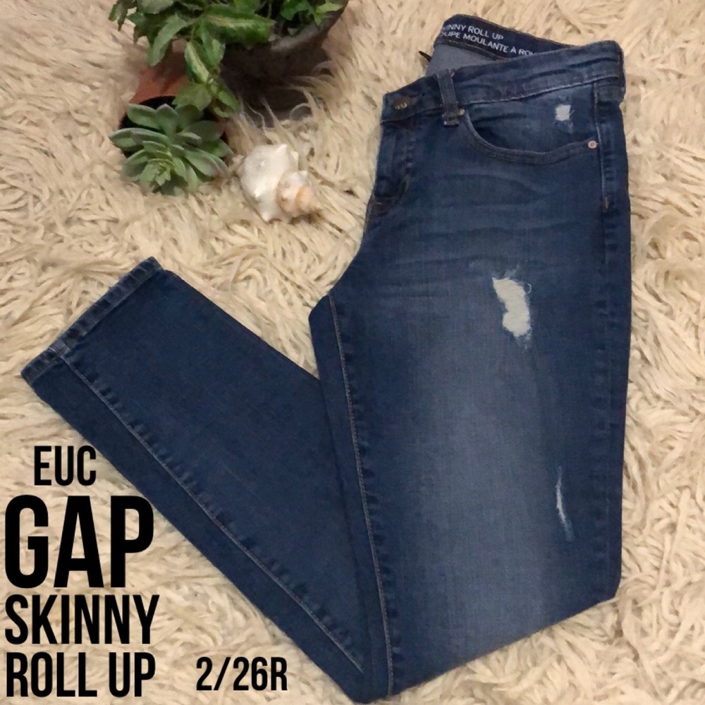 EUC GAP Skinny Roll Up Jeans-Sz 2/26R-Distressed